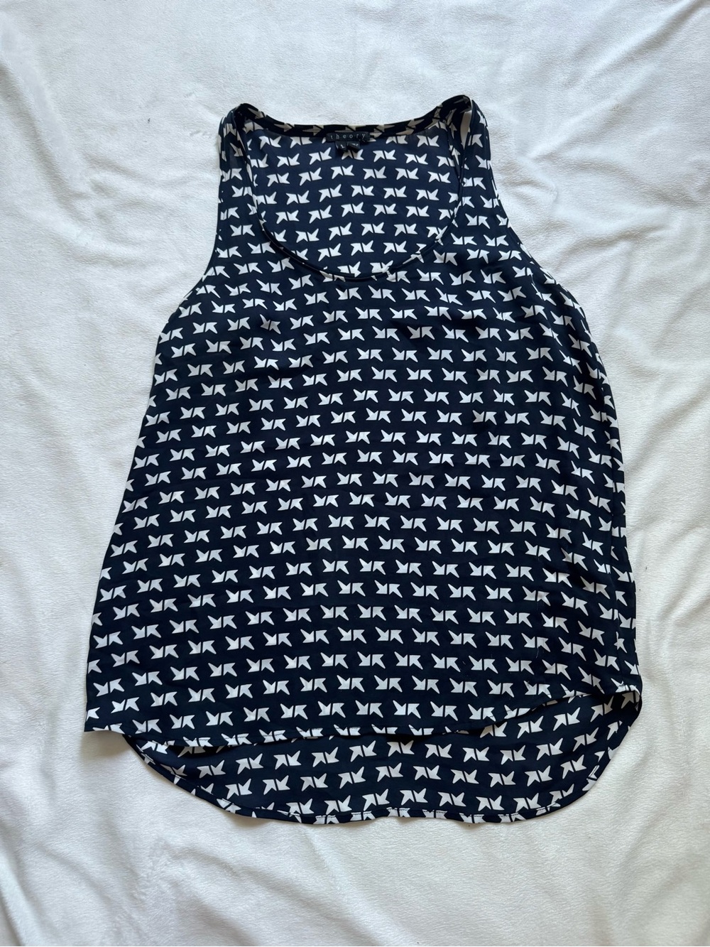 Theory 100% silk tank